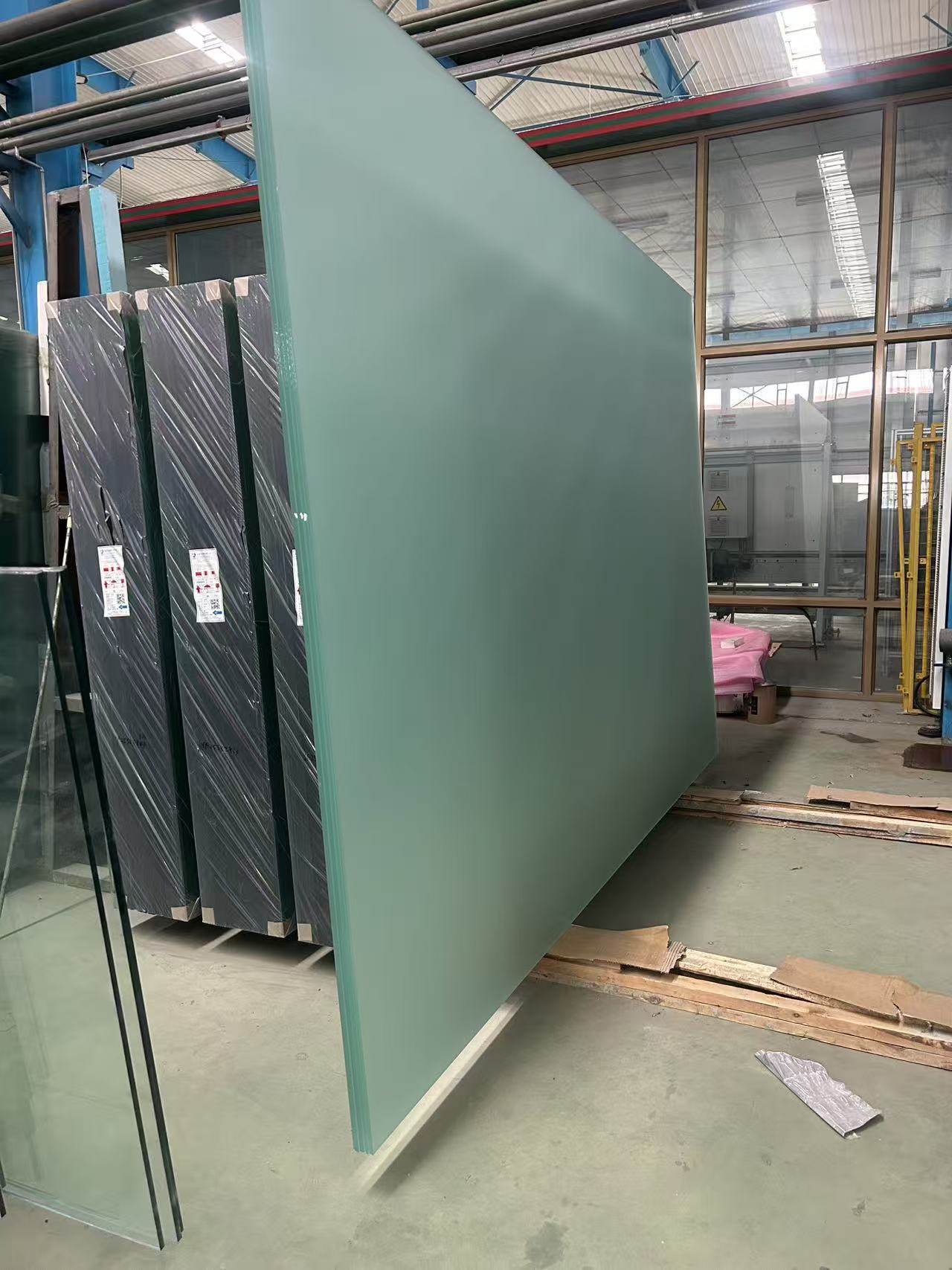 玉树藏族自治州彩轴玻璃建筑幕墙玻璃生产基地 - 排名